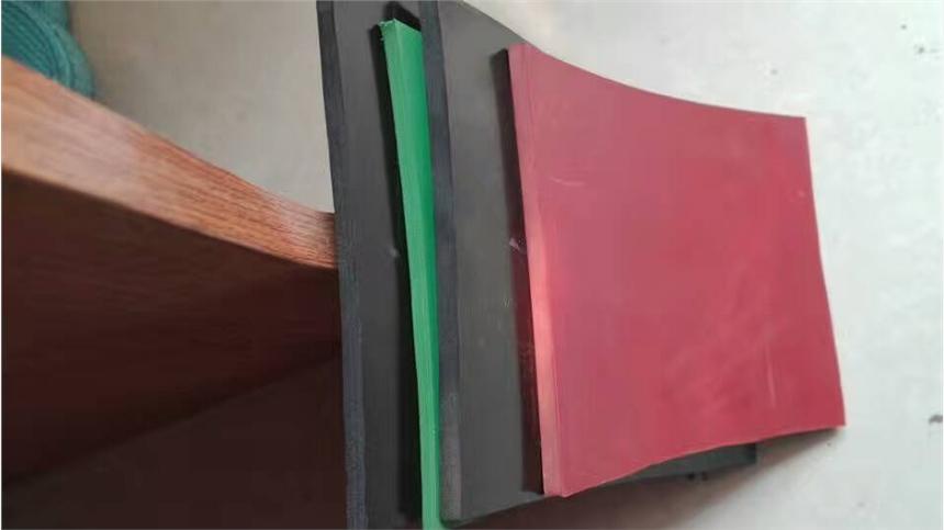 彩色绝缘橡胶板有哪些特点呢？(图1)